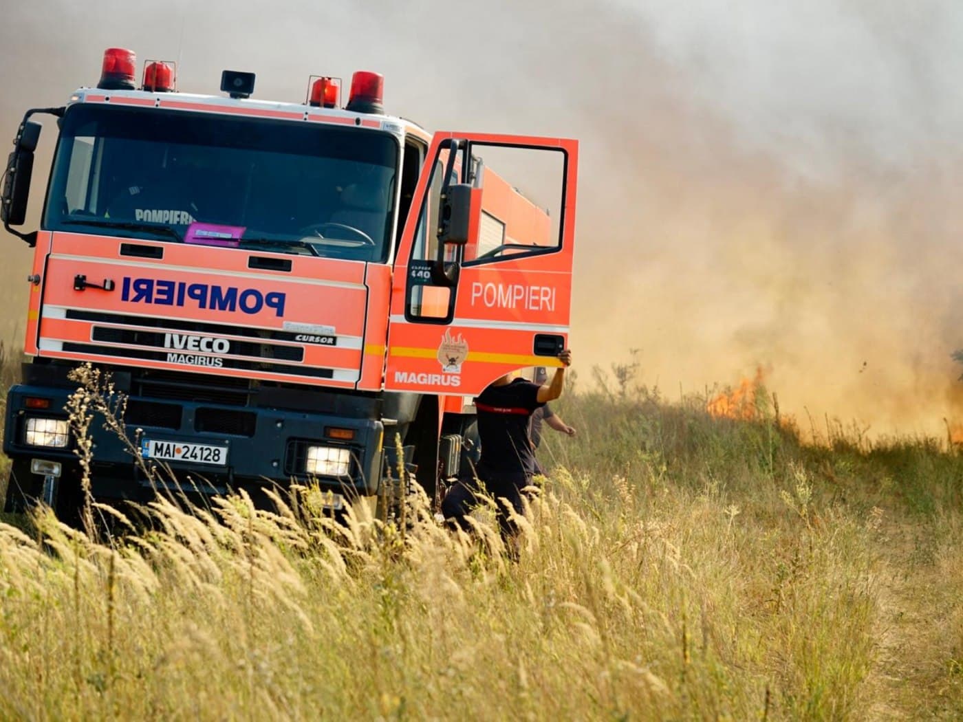 Trafic feroviar blocat în Giurgiu din cauza incendiilor de vegetație — Societate
