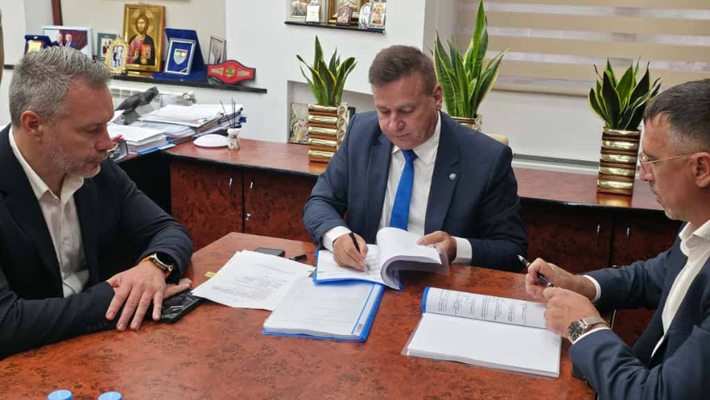 Vești importante pentru județul Călărași: cel mai mare proiect rutier a fost semnat