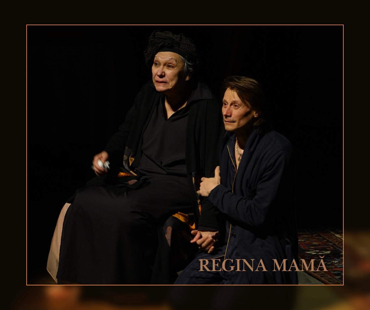 Regina mamă, Comedie din greșeală, Ce avem noi aici?, spectacole de colinde și Regal Vienez, în încheierea lui 2025 pe scene din București și din întreaga țară