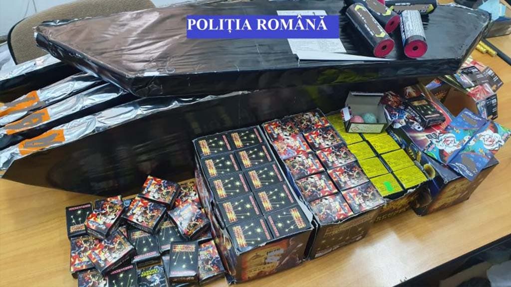 articole pirotehnice confiscate