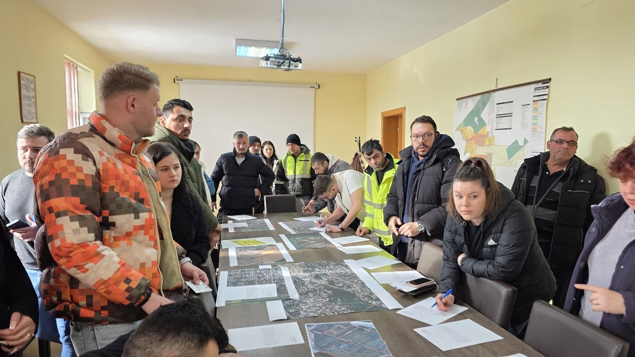 Viitorul Brăneștiului se construiește azi: primele 134 de loturi pentru casă au fost alese de beneficiarii Legii 15/2003