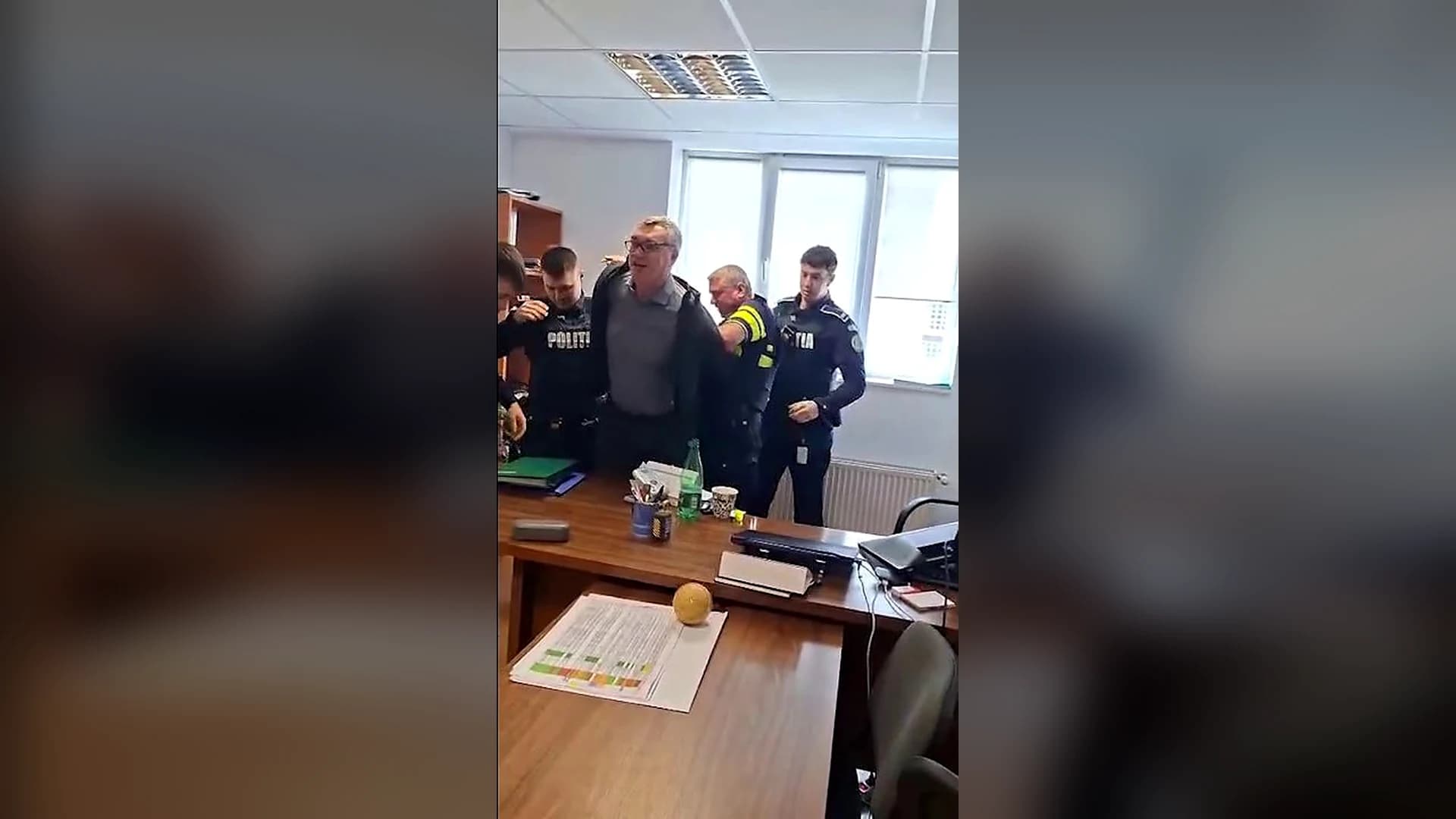 Mirel Idorași imobilizat de polițiști în biroul de la sediul Gărzii Forestiere București, 5 mai 2026