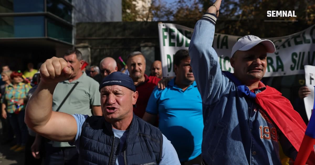 Protest al sindicatelor în fața sediului Ministerului Muncii