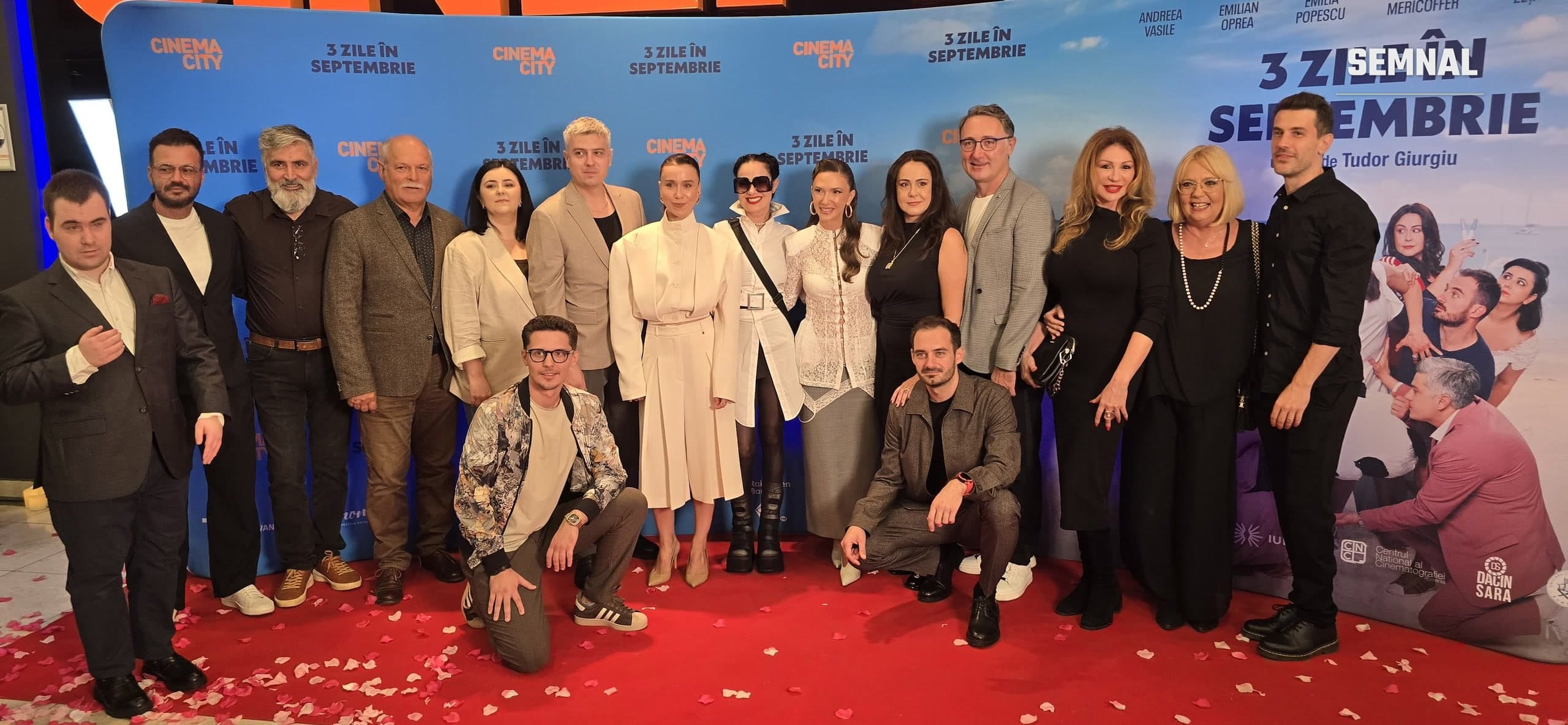 Actrița Andreea Vasile la covorul roșu al proiecției de gală „3 zile în septembrie" la Cinema City