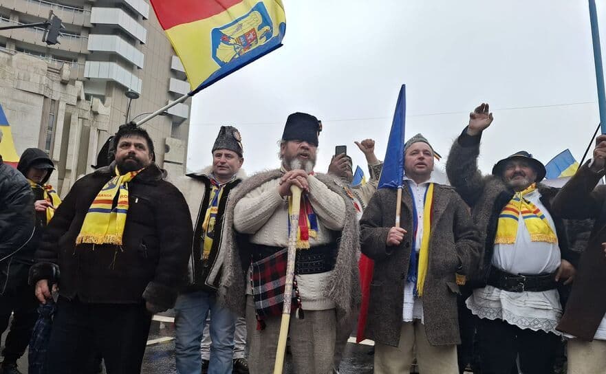 Atacul hibrid asupra României: Cum și de cine a fost manipulată opinia publică în ultimii opt ani?