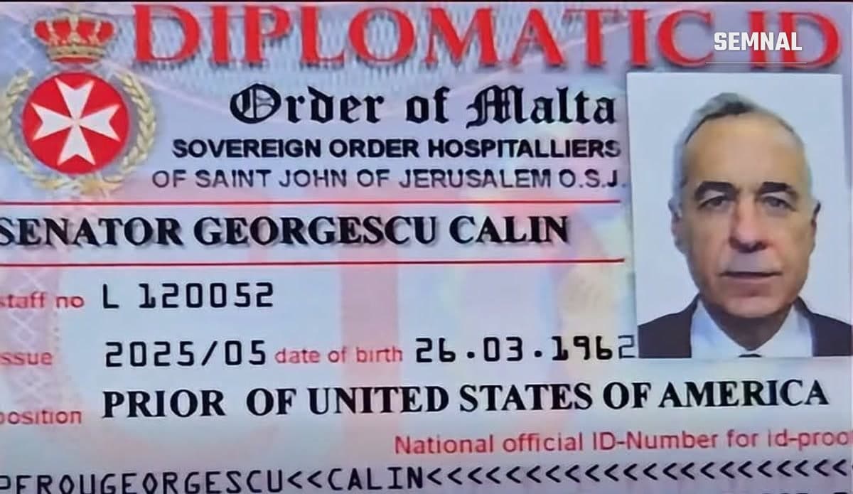 In imagine este o legitimație găsită în timpul percheziției la domiciliul lui Călin Georgescu