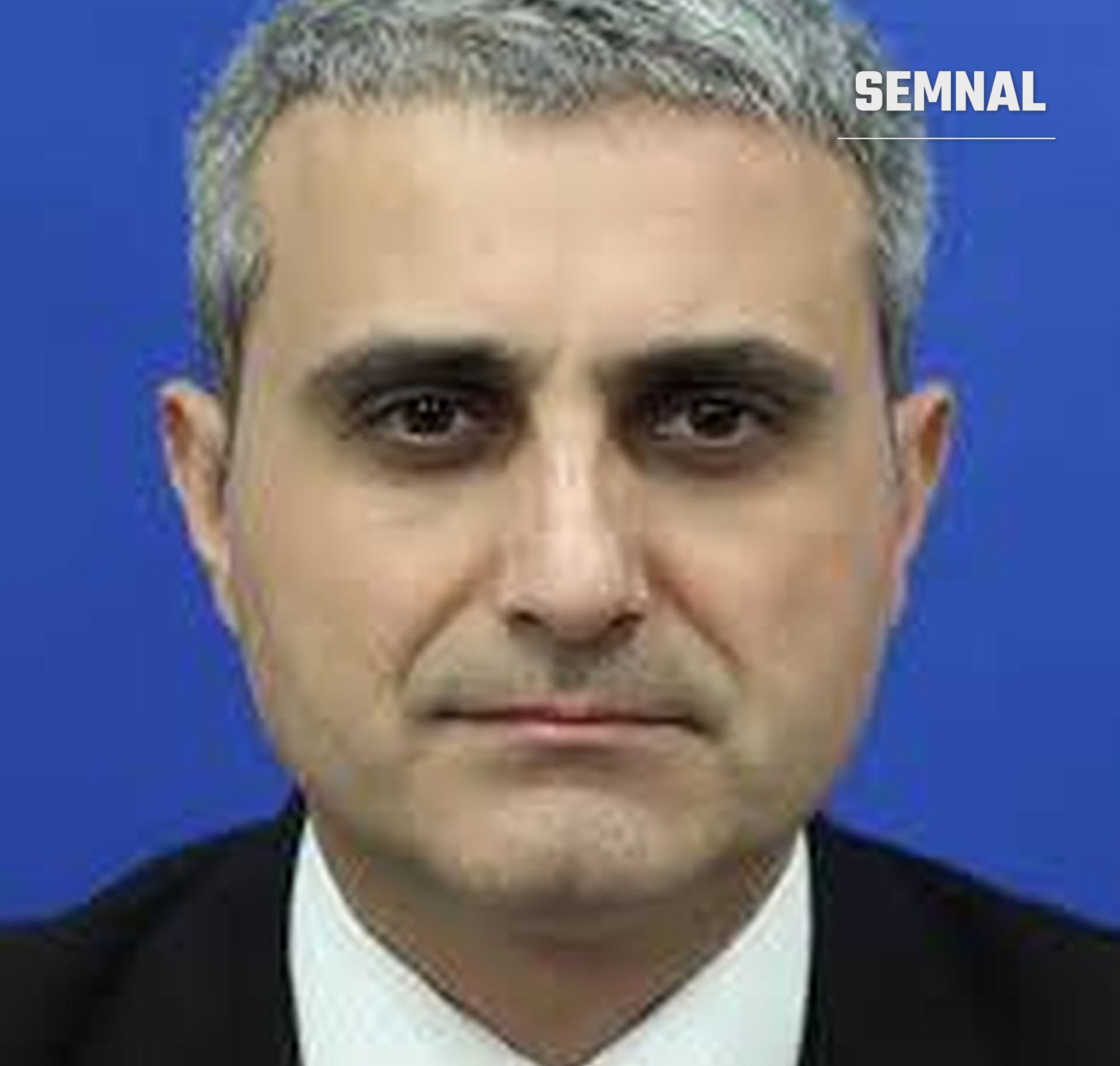 In imagine este Robert Turcescu