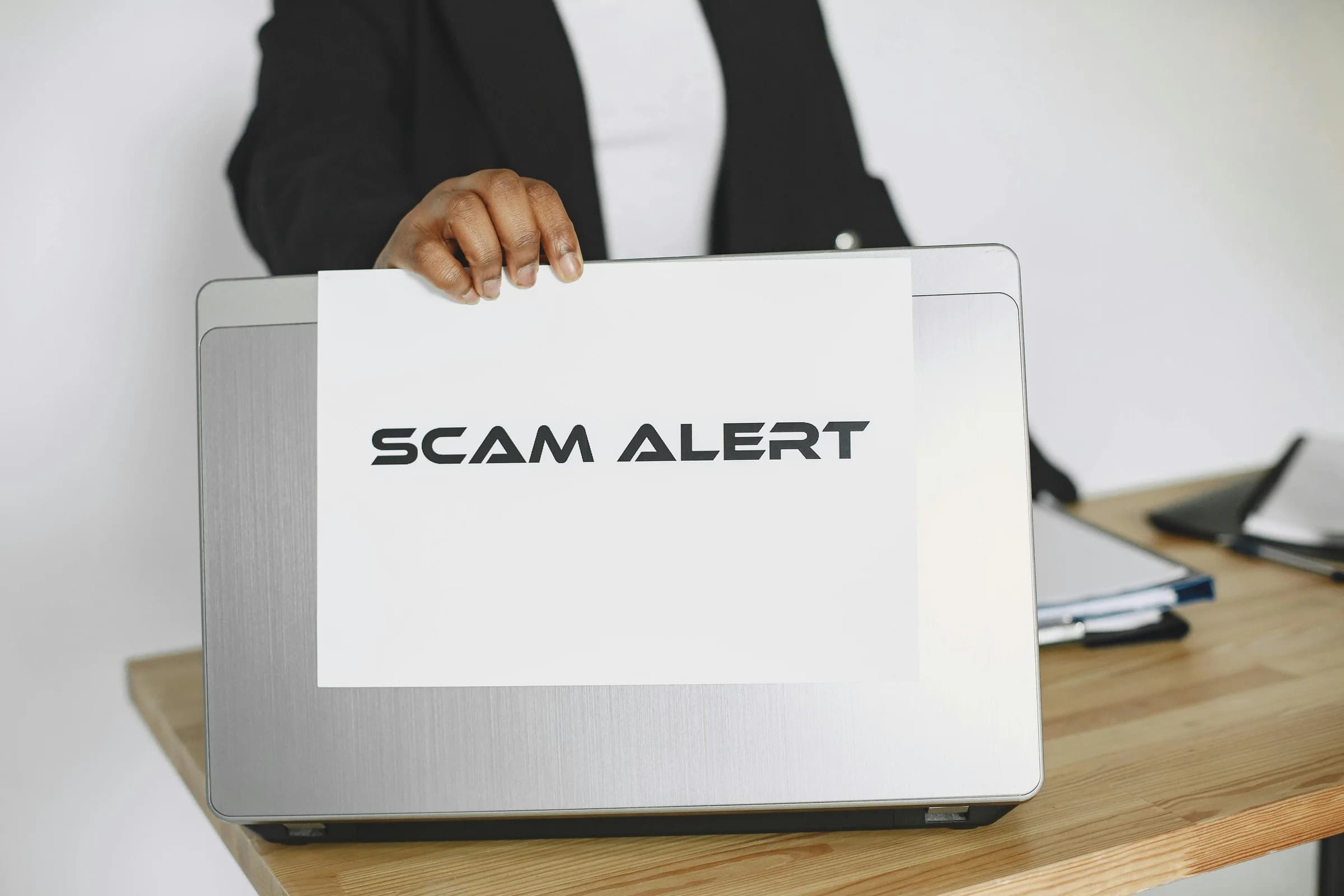 ANAF avertizează: fraudă telefonică cu inspectori falși