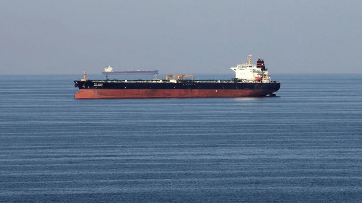 Prețul petrolului oscilează după semnale contradictorii privind războiul din Iran