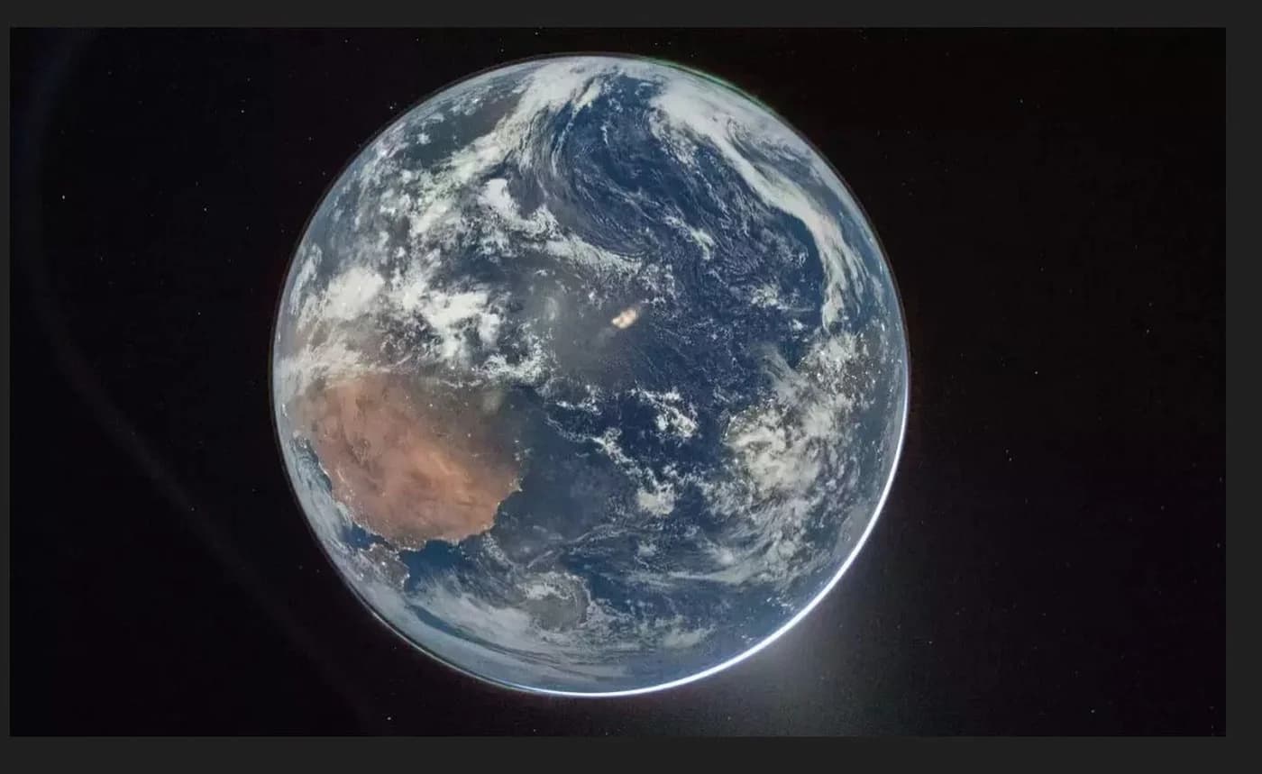 Artemis II surprinde Pământul în imagini spectaculoase