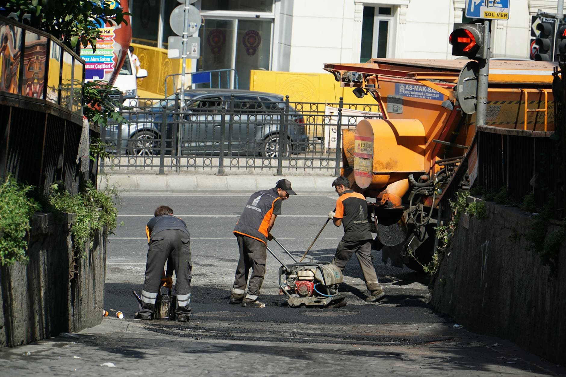Vize și permise de ședere pentru românii la muncă