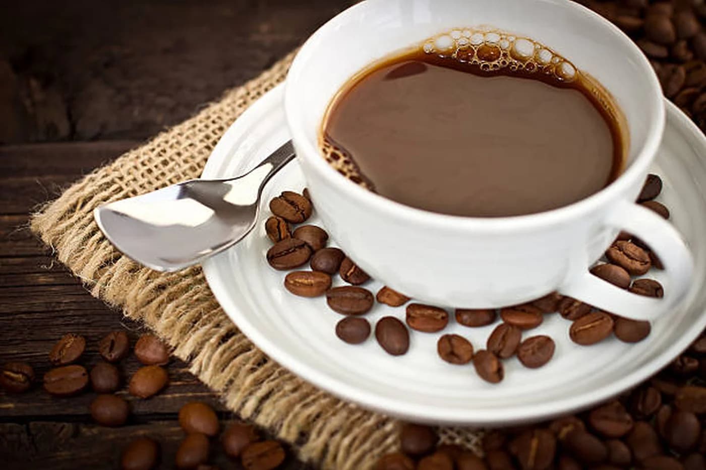 Cafeaua și sănătatea mintală: câte căni par sigure