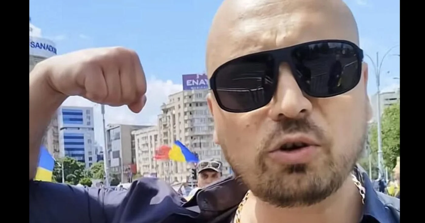 Protest violent al „suveraniștilor” în Piața Victoriei: jandarmii intervin