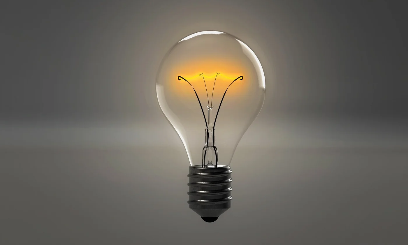 FMI avertizează că revenirea prețurilor la energie va dura