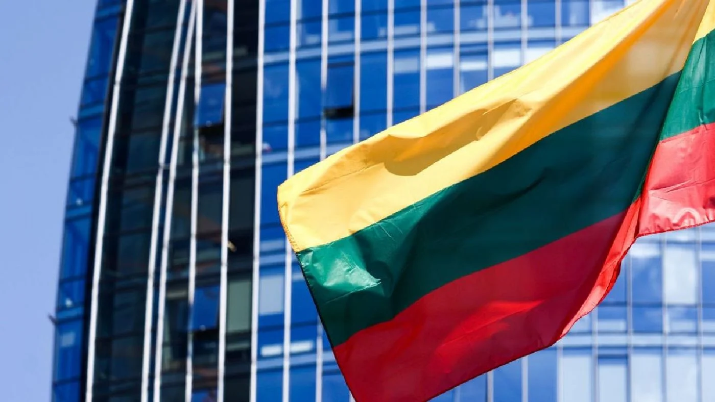 Lituania vrea să elimine interdicția asupra armelor nucleare