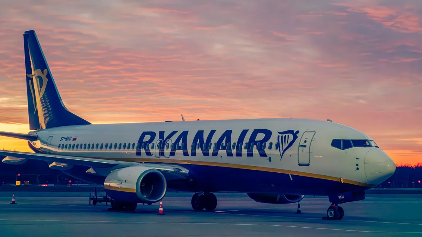 Pasagerii unui zbor Ryanair, evacuați din cauza țânțarilor