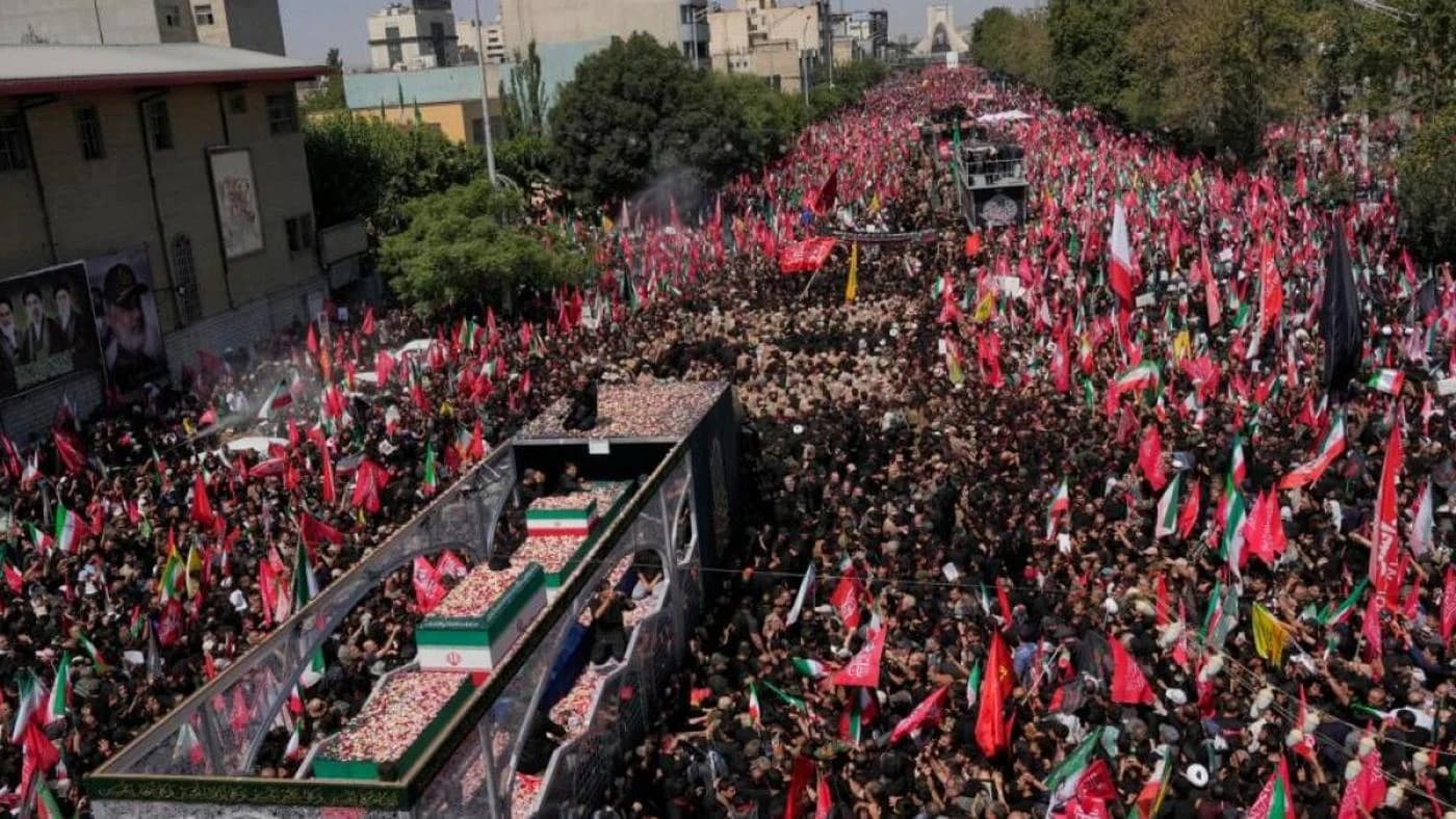 Sicriul lui Ali Khamenei a ajuns în Irak