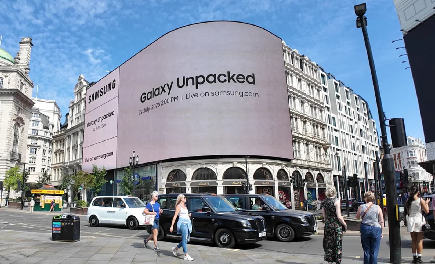 Samsung lansează trei noi modele Galaxy Z pliabile