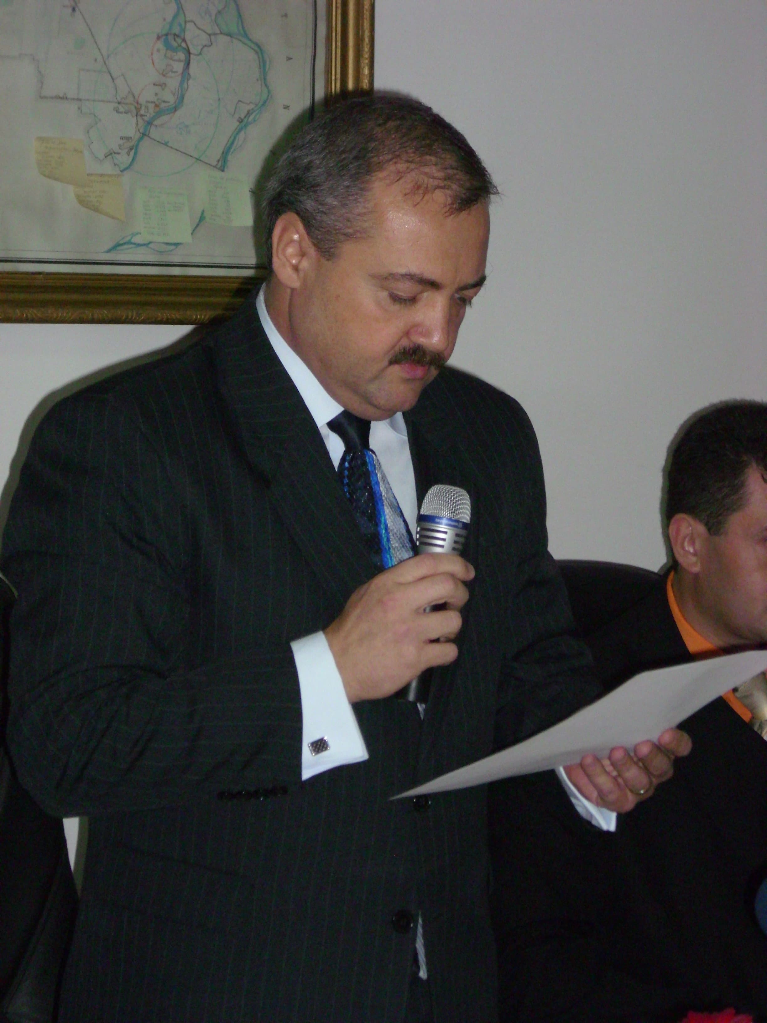 Marian Hoinaru a demisionat din funcţia de secretar de stat