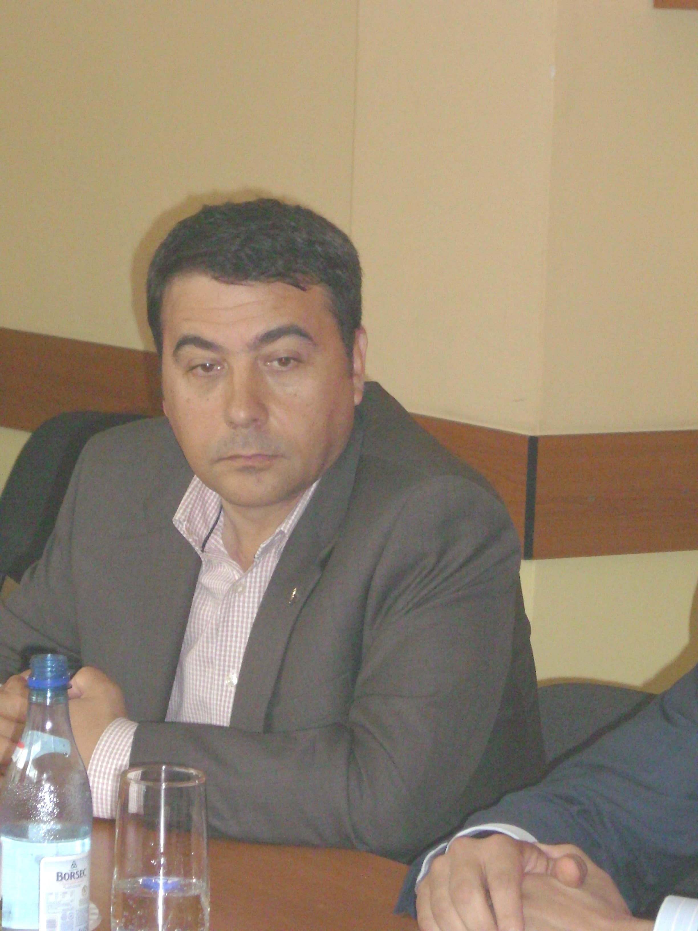 Calarasi - O prima faza de negocieri intre pedelisti si independenti privind posturile de conducere din deconcentrate, a esuat