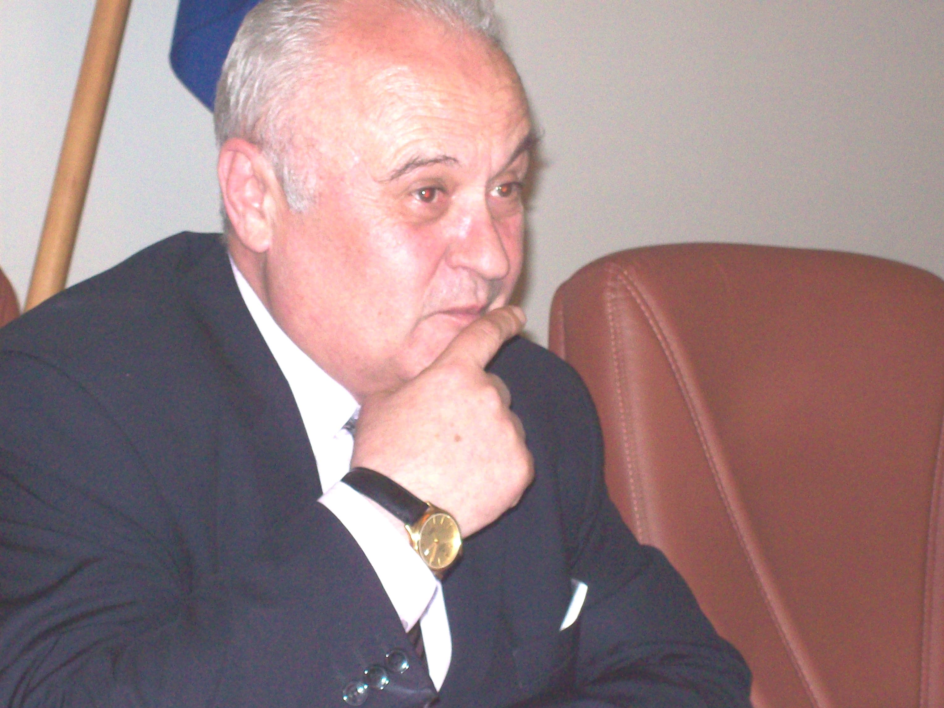 Tărăcilă s-a răzgândit: va candida pentru şefia PSD Călăraşi