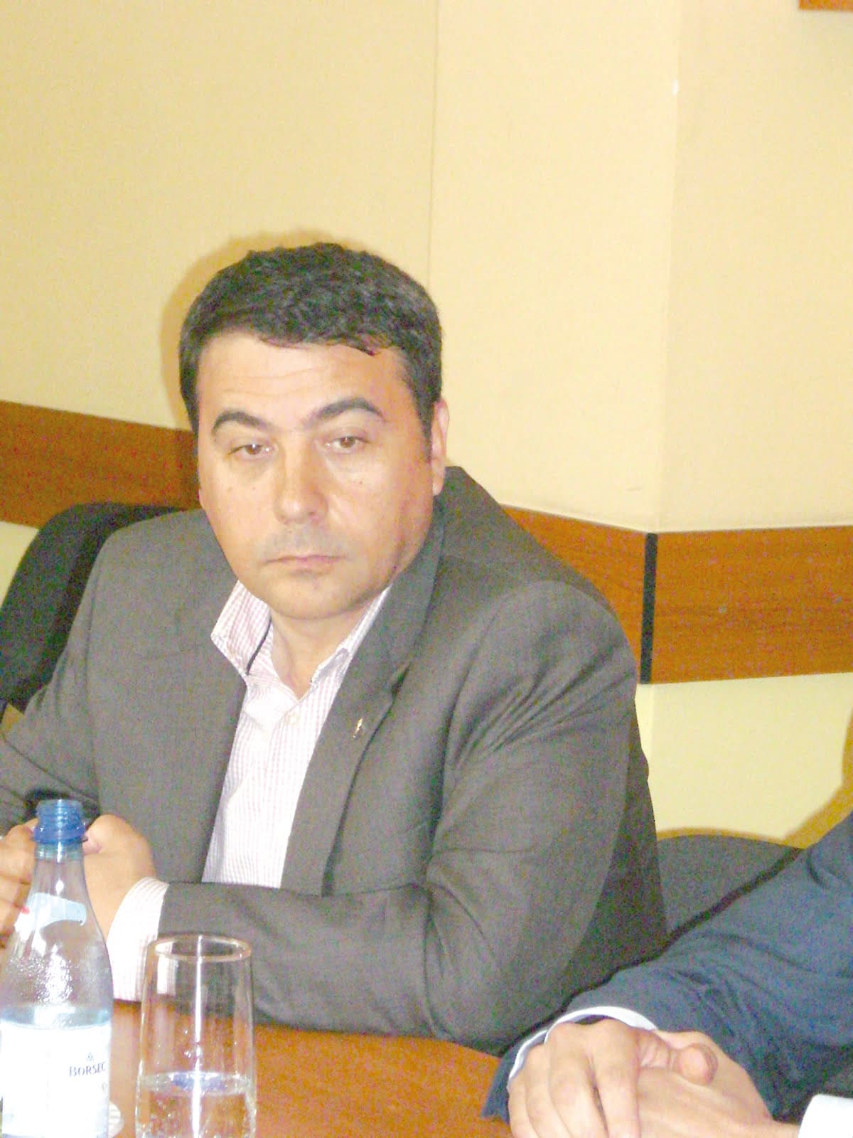 „Uneori este bine sa taci! Daca nu taci, risti sa dai in prostie! Acest lucru insa nu este cunoscut si de organizatia PSD Calarasi”
