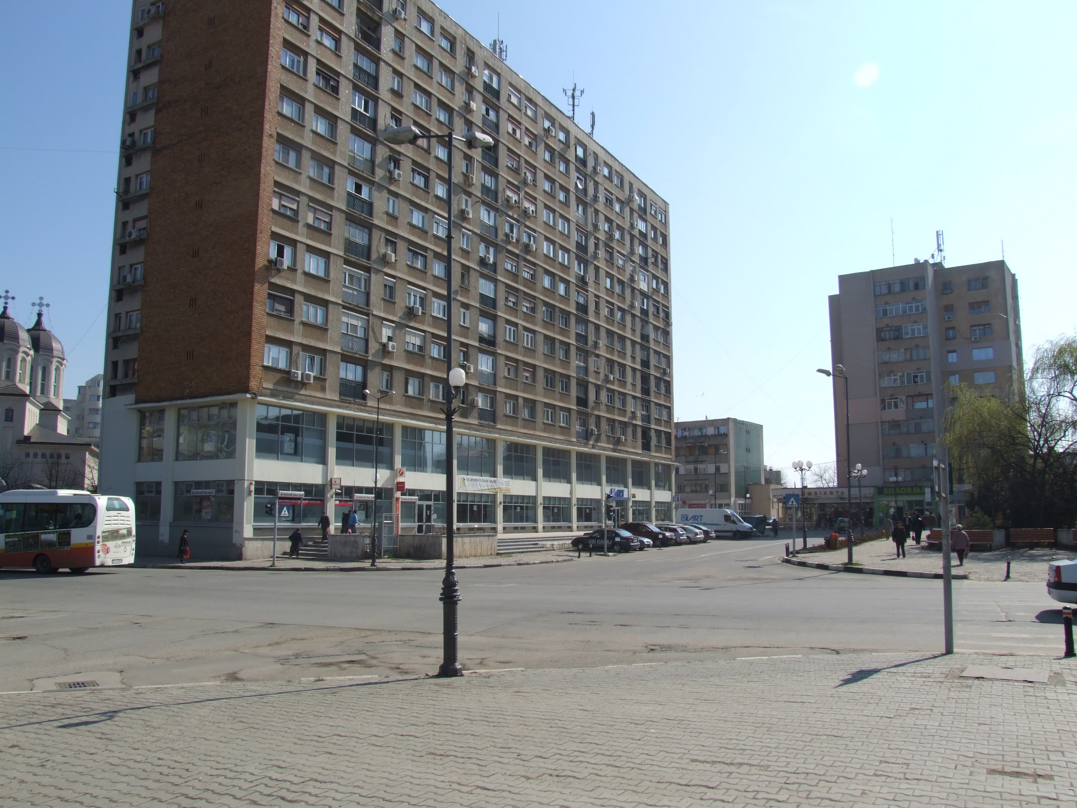 Giurgiu - SE VOR ACORDA AJUTOARE BĂNEŞTI PENTRU BRANŞAREA TERMICĂ PE ORIZONTALĂ