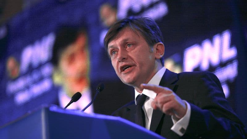 Tensiuni în PNL: Propunerea lui Crin Antonescu reaprinde discuțiile despre candidatul coaliției la prezidențiale