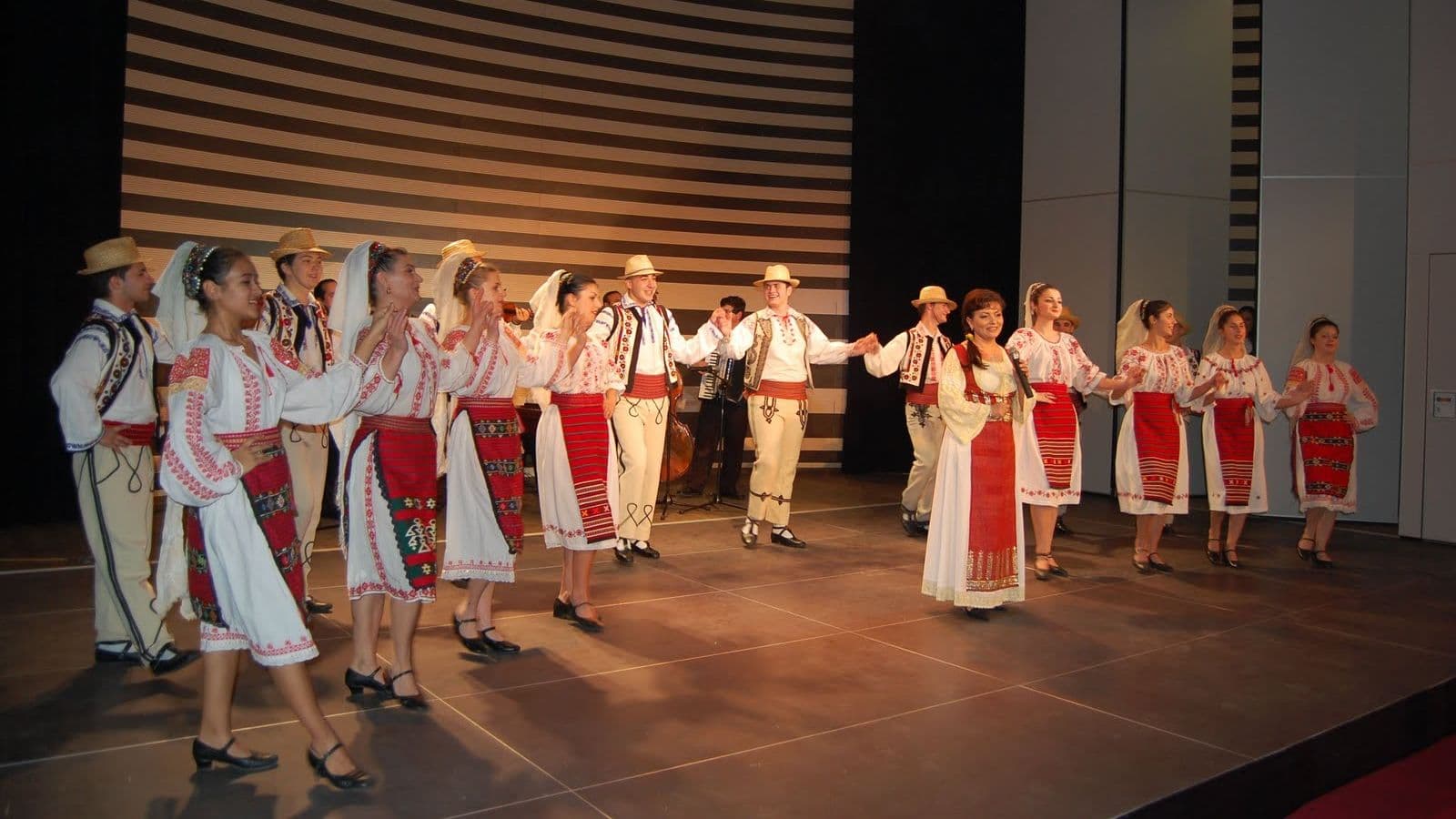 Olt - La Slatina, festivitati cu ocazia implinirii a 644 de atestare documentara a orasului
