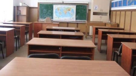 Buzau - Cursuri suspendate luni in 112 unitati scolare — Educație