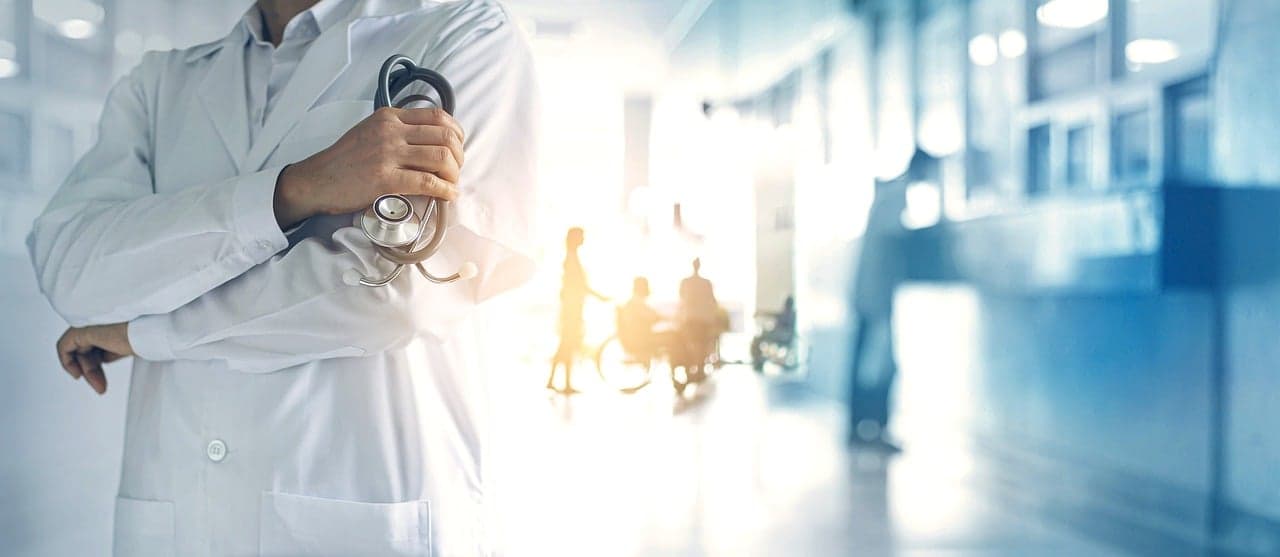 doctor-g85eba0a26_1280