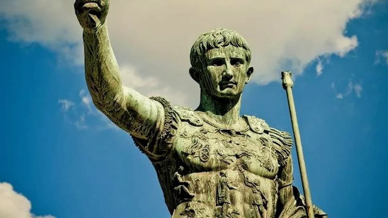 Octavian Cezar August. primul imparat roman