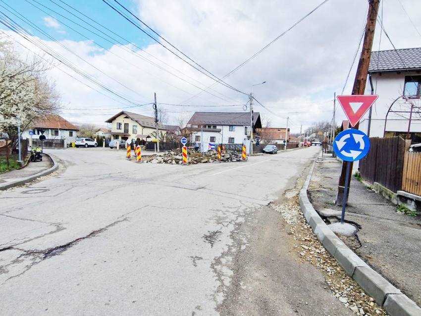 Se desfășoară lucrări de reabilitare a străzilor Cuza Vodă, Albești și Râmnicu Vâlcea în Curtea de A — Economie