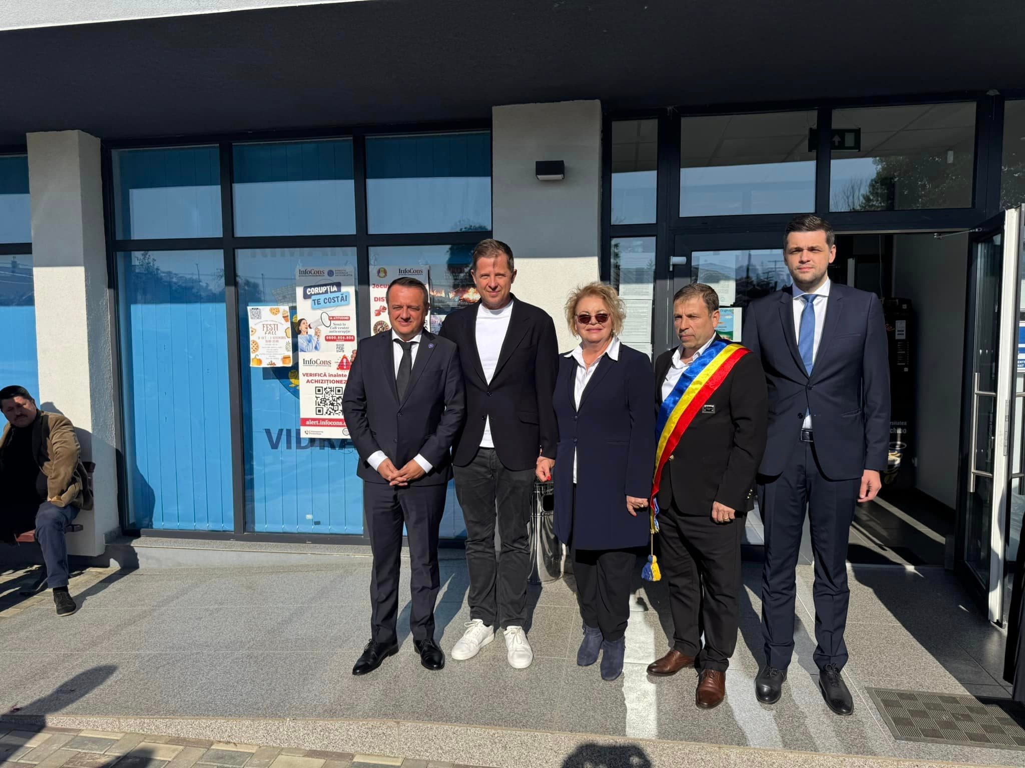 Primarul Tudor Marian și consiliul local al Comunei Vidra, învestiți oficial funcție