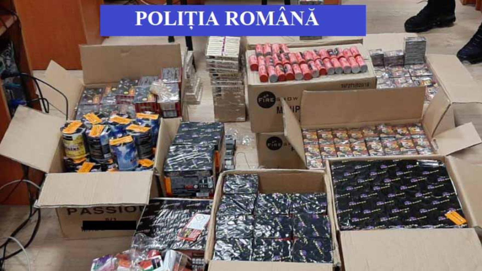 Articole pirotehnice în cantitate de 1.750 kg descoperite la o firmă de curierat din Ilfov — Societate