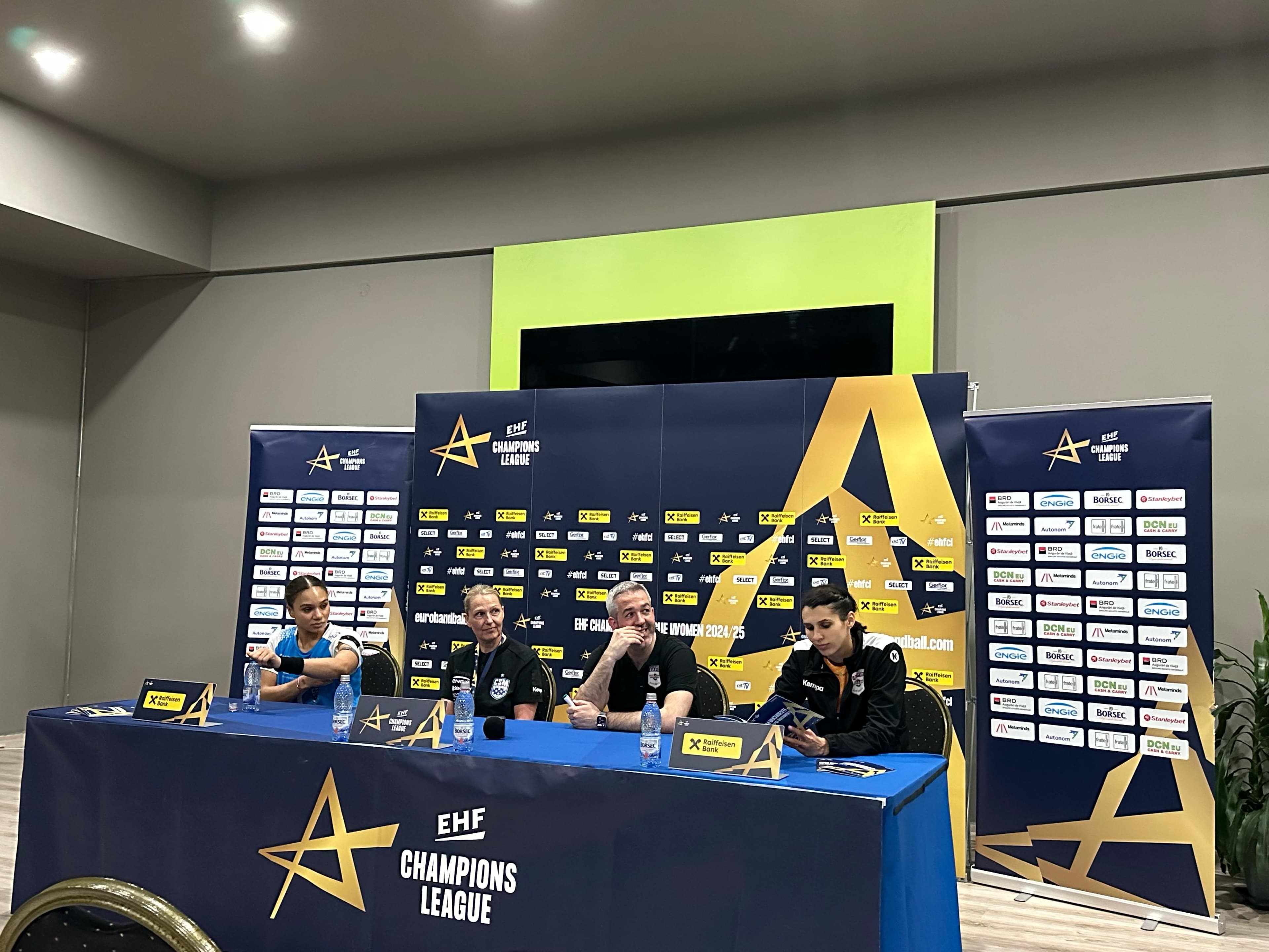 CSM București trece de Rapid și se califică în sferturile Ligii Campionilor