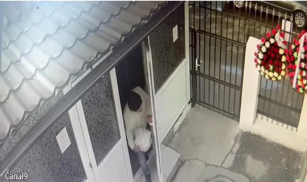 Jaf într-o capelă din București: un bărbat a furat bijuteriile unui decedat — Societate