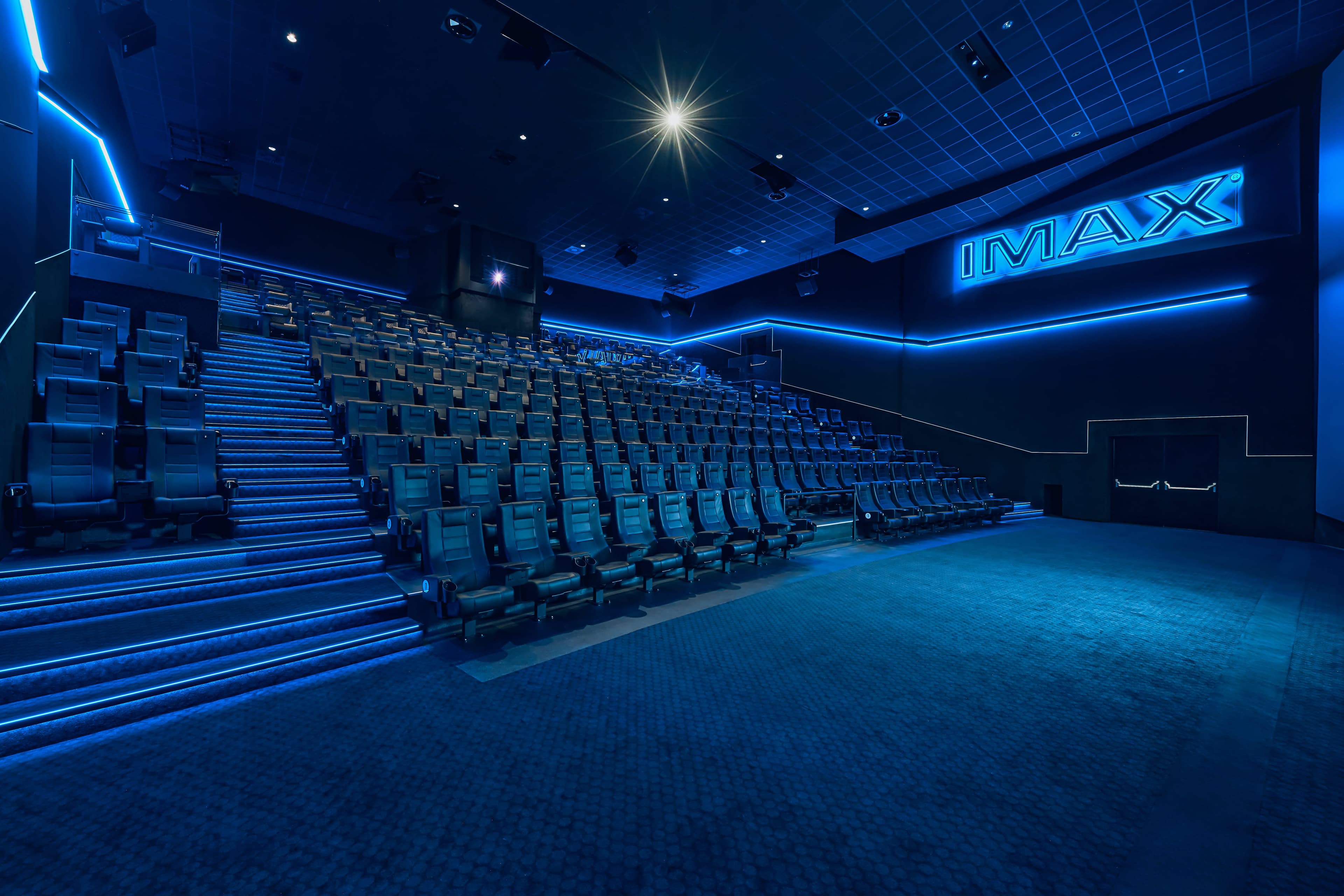 Premieră la Cluj-Napoca: Experiență cinematografică premium IMAX® cu Laser și un open-air cinema. IULIUS va aduce în RIVUS brandul CINEPLEXX, cu tehnologii de ultimă generație.