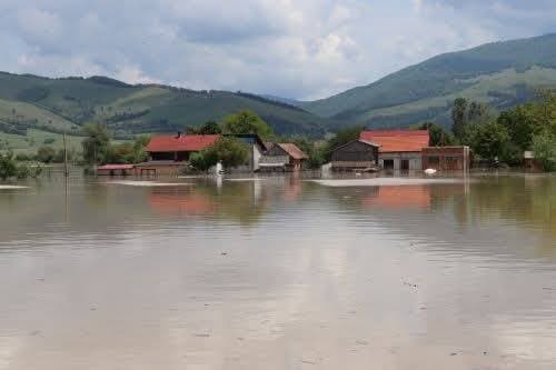 Campanie de sprijin pentru victimele inundațiilor din Brașov, Covasna și Hunedoara — Societate