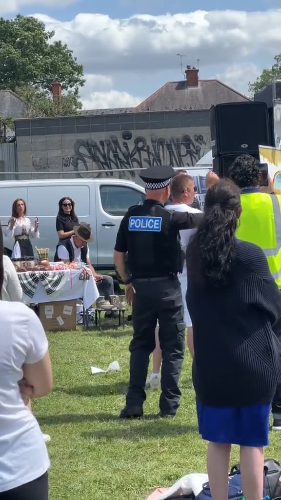 Politist englez manele