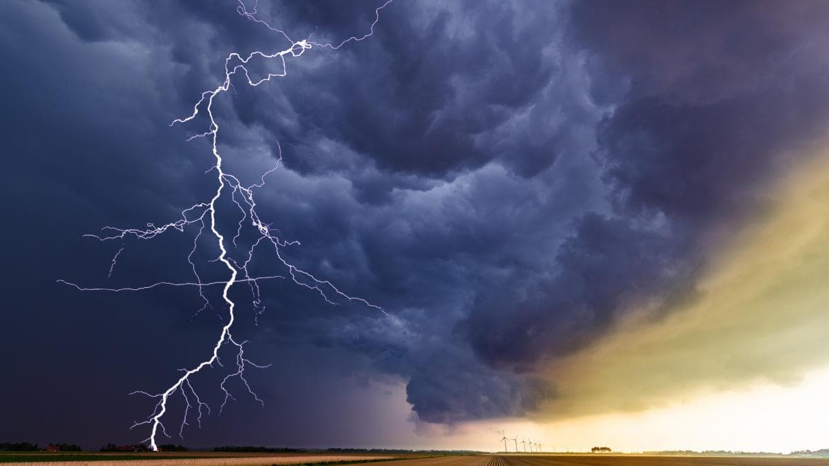 alerta meteo imediata de furtuni puternice in mai multe judete lista localitatilor vizate de codul portocaliu emis de anm 979294