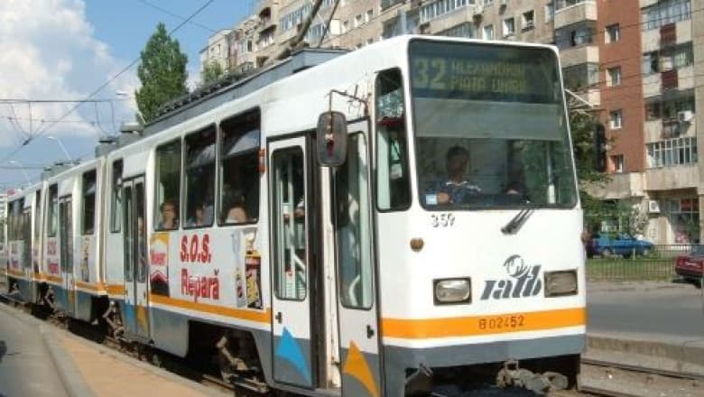 Trei tinere agresate într-un tramvai din București. Jandarmii au intervenit, iar una dintre victime — Societate