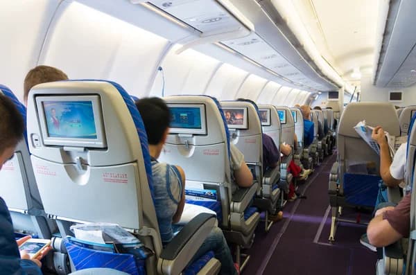 Scandal într-un avion din Tel Aviv: Poliția a intervenit la aterizarea pe Otopeni — Internațional