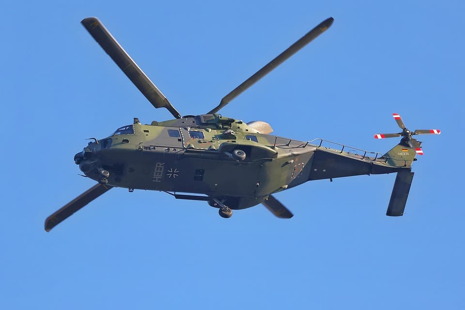 helicopter 7085927 960 720