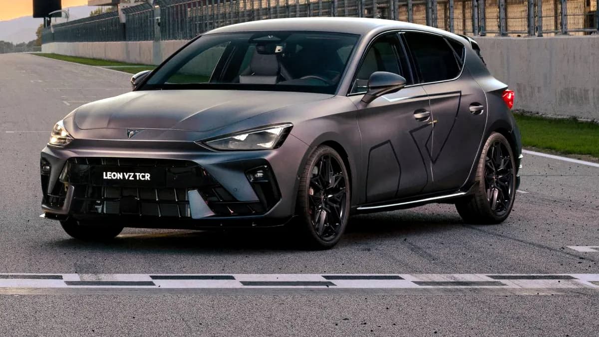 Noua Cupra Leon VZ TCR