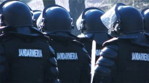 Jandarmii au intervenit pentru stoparea unui conflict intre doua familii